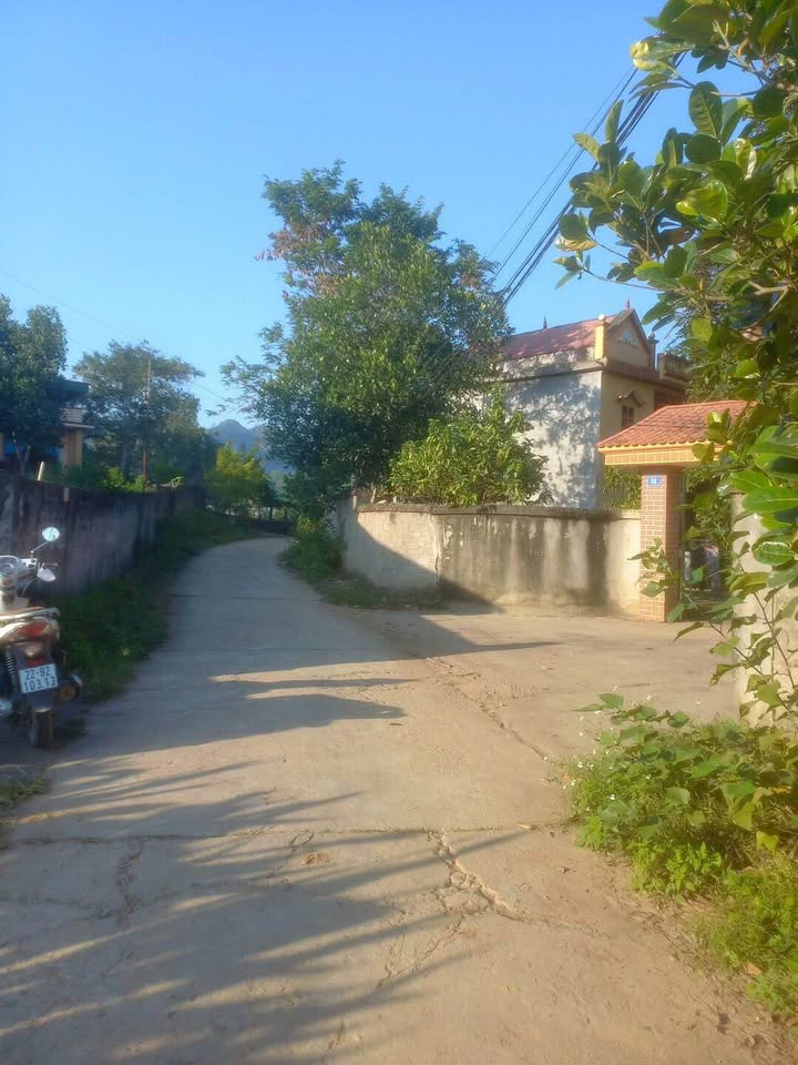 Đất nền Nông Tiến Tuyên Quang 90m² giá 800 triệu - Sổ đỏ chính chủ, gần đường Tân Trào!