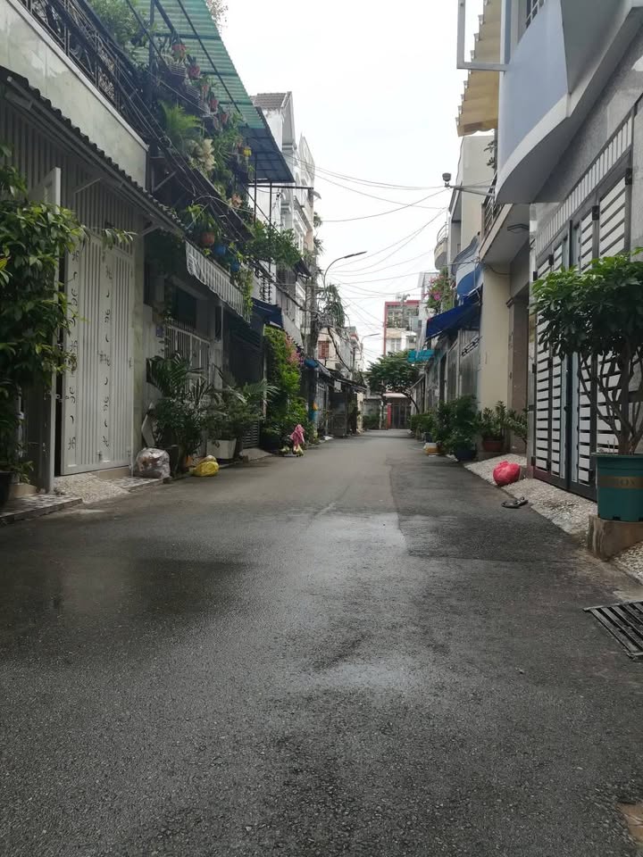 Nhà 2 Tầng Gò Vấp 48m² giá 5.4 tỷ - Hẻm xe hơi thông thoáng