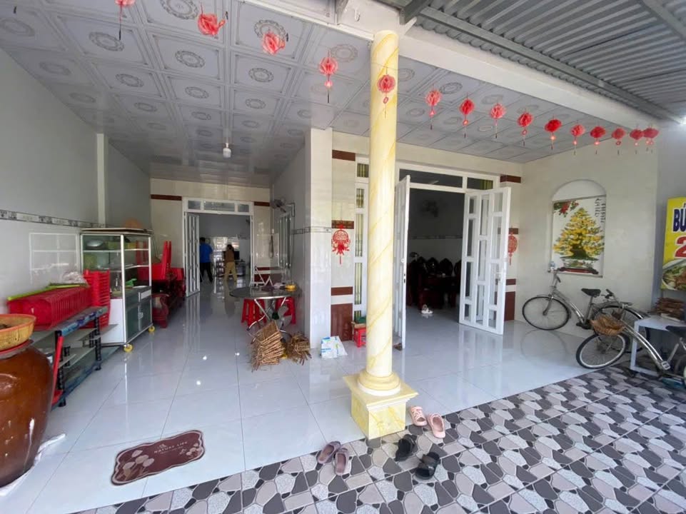 Nhà mặt tiền đường nhựa Tân Hạnh Vĩnh Long 148.5m² giá 1,1 tỷ - Giảm ngay 150 triệu!