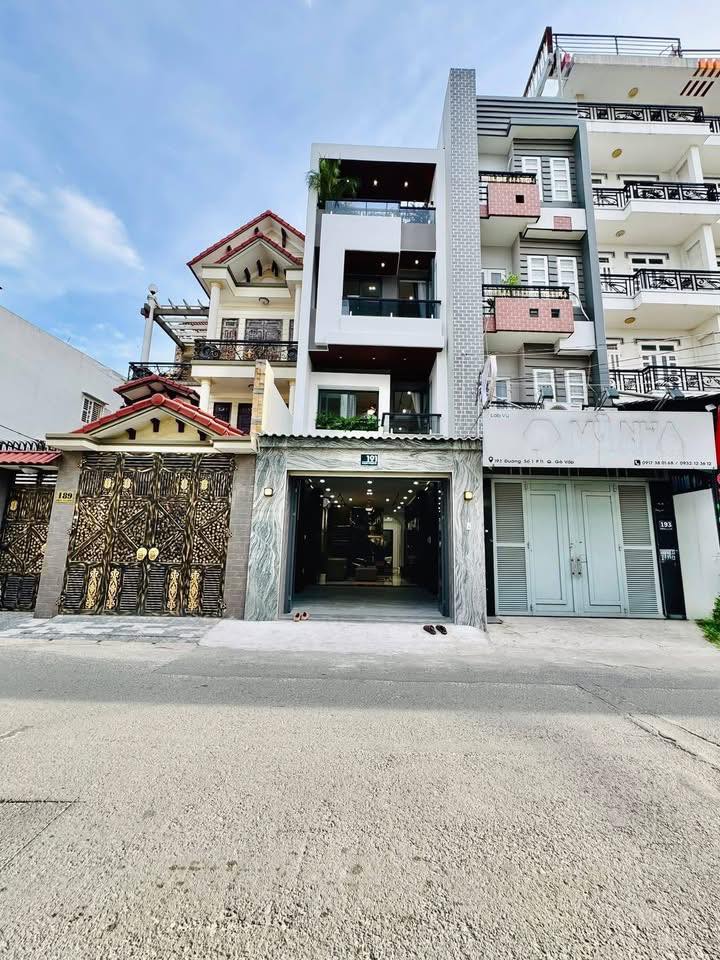 Bán gấp FrontHouse mặt tiền đường Số 1, Gò Vấp 86m² - Nhà đầy đủ nội thất cao cấp!