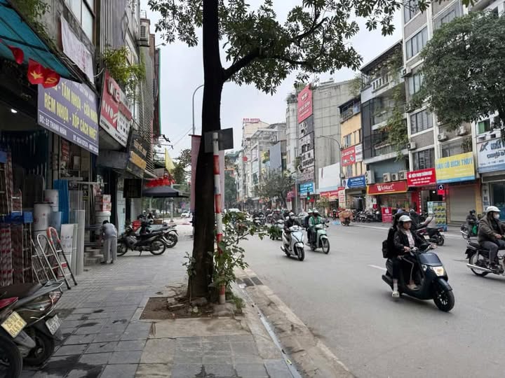 Đất Vàng Hai Bà Trưng 168m² giá 100 tỷ - Chính chủ bán gấp!