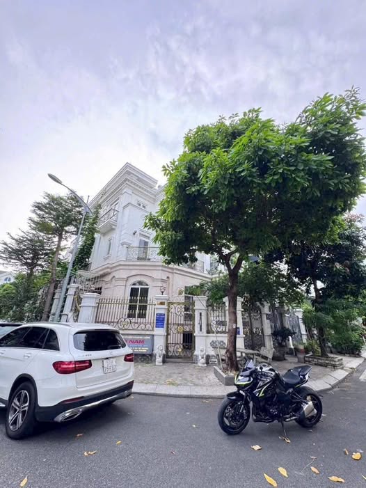 Biệt thự góc 2 mặt tiền Cityland Garden Hills 147.5m² giá 35 tỷ - Đầu tư sinh lời ngay!