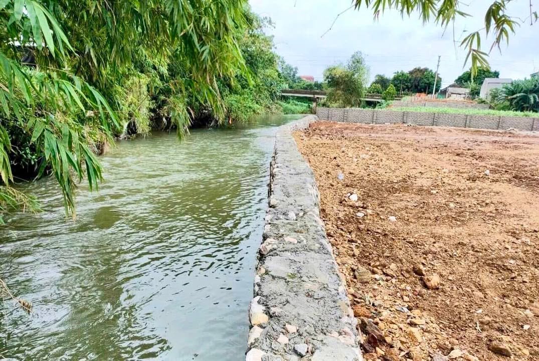 Đất bám suối Yên Bài, Ba Vì 2727m² giá chỉ 5 triệu/m² - Cơ hội đầu tư tuyệt vời!