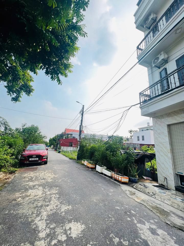 Đất nền Tràng Cát Hải An 94,5m² giá 2,78 tỷ - Mặt ngõ thông ô tô tránh nhau!