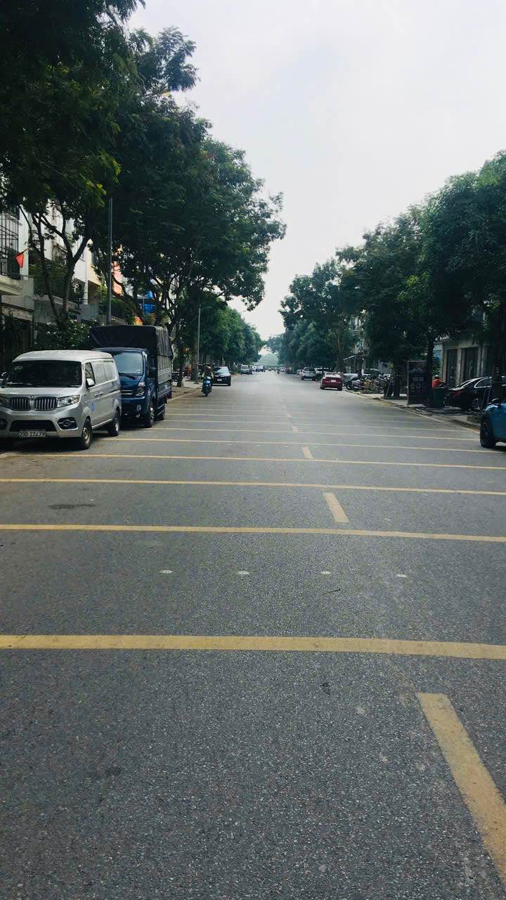 FrontHouse KĐT Văn Phú 105m² giá thỏa thuận - Kinh doanh đỉnh cao mặt đường đôi!