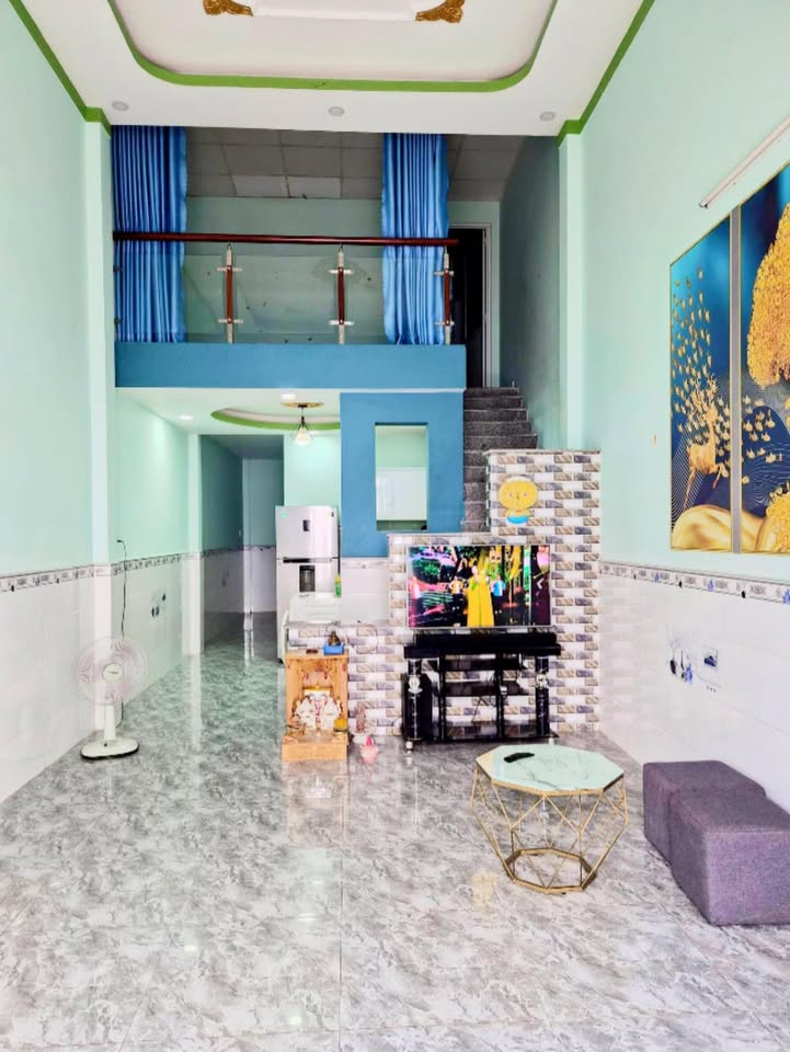 Nhà phố Tân Hạnh Biên Hòa 56m² giá 1.15 tỷ - Sổ chung, gần phố đi bộ!