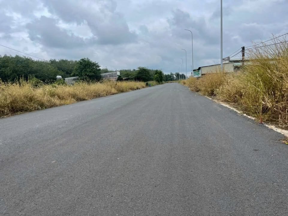 Đất nền Dĩ An 500m² giá thỏa thuận - Vị trí đắc địa trên trục chính đường số 45!