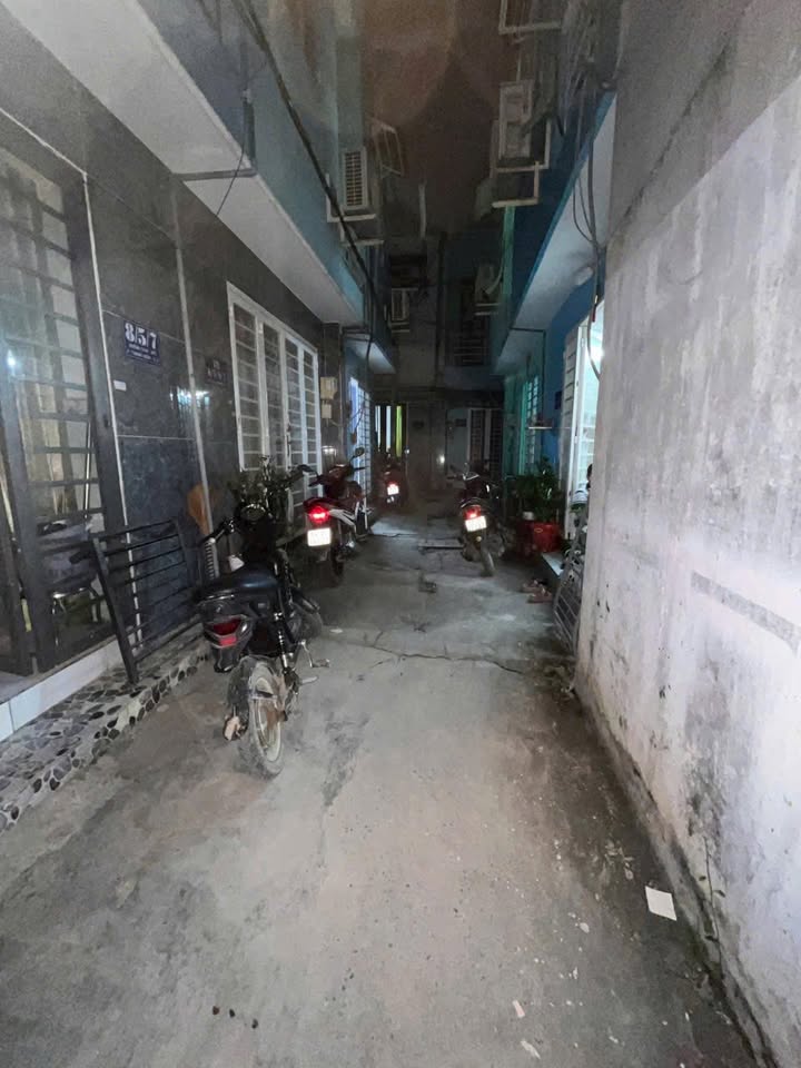 Nhà liền kề Thạnh Xuân 39, quận 12, diện tích 24m², giá 980 triệu - Không thể bỏ lỡ!