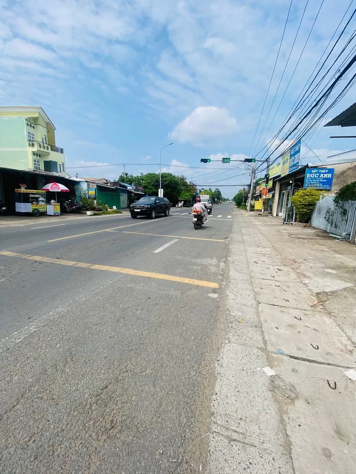 Nhà mặt tiền Quốc lộ 50, Mỹ Tho 125m² giá 10 triệu - Thích hợp làm văn phòng, spa!