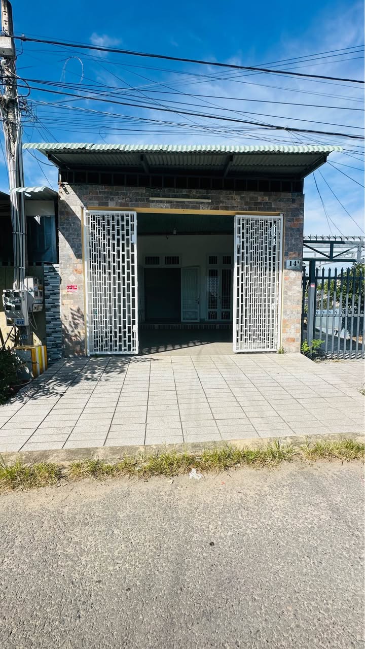 Nhà riêng Hòa Thành 140m² giá 1.15 tỷ - Bán gấp chính chủ!