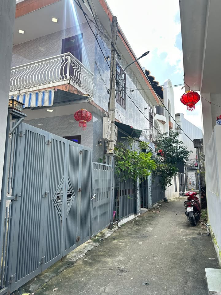 Nhà 2 Tầng - K307 Tô Hiệu, Liên Chiểu 75m² - Ô Tô Đậu Trong Sân, Giá Rẻ Đầu Tư!