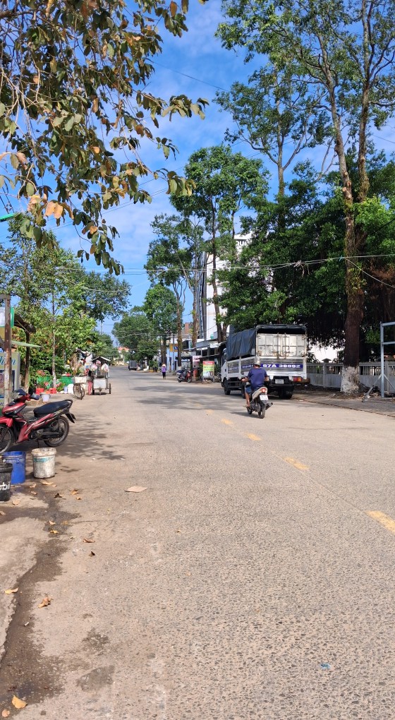 Đất nền mặt tiền đường Nguyễn Huệ, Phú Quốc 85m² giá 6 tỷ - Đầu tư sinh lời lý tưởng!