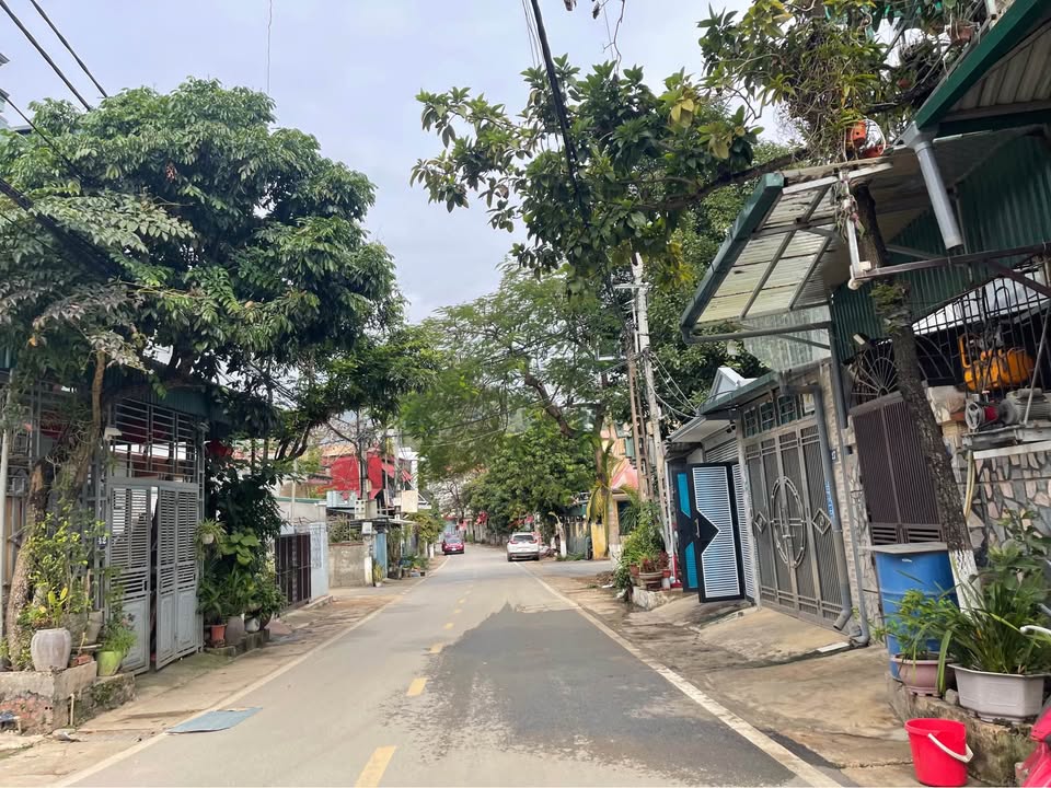 Bán đất Quyết Thắng 240m² giá 2.4 tỷ - Cơ hội đầu tư sinh lời!