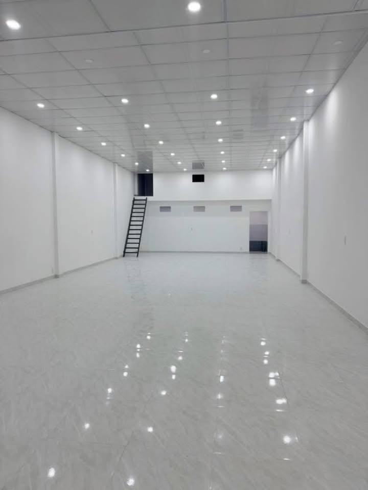 Nhà Mặt Tiền Kinh Doanh Đường Số Long Bình 147m² giá 16.5 triệu - Thiết kế mới, phù hợp ở và làm văn phòng!