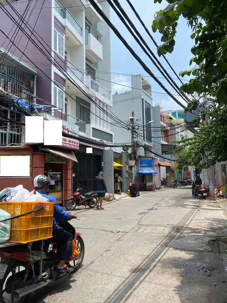 Nhà mặt tiền Nhiêu Tứ, Quận Phú Nhuận, 28m², giá 15 triệu - Vị trí kinh doanh đắc địa!