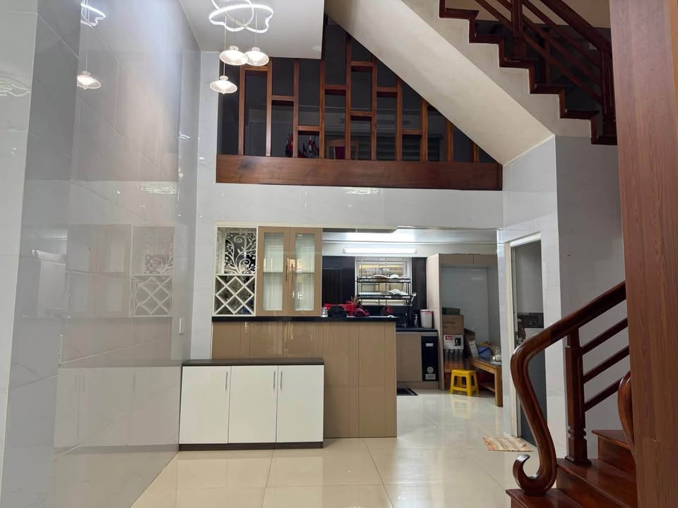Nhà phố Bà Triệu, Đông Hà 83m² giá 4.6 tỷ - Kinh doanh thuận lợi ngay trung tâm!