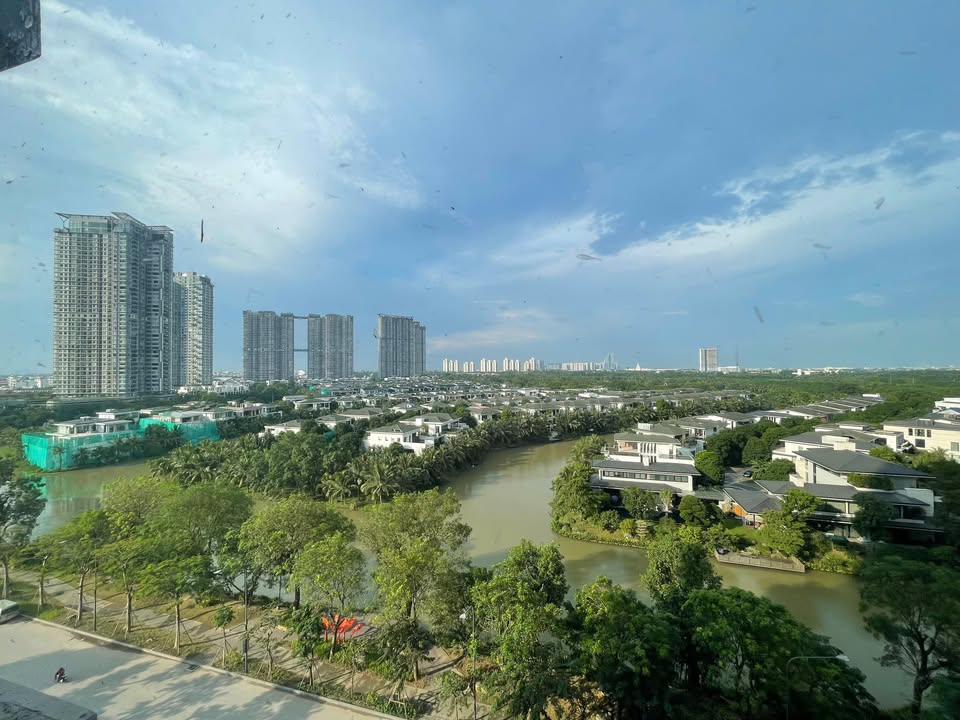 Căn hộ Sky Forest Hưng Yên 74m² giá 6 tỷ - View đảo tuyệt đẹp!