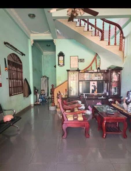 Nhà mặt tiền Trường Chinh, Đức Trọng 136m² giá 5.5 tỷ - Sẵn sàng kinh doanh!