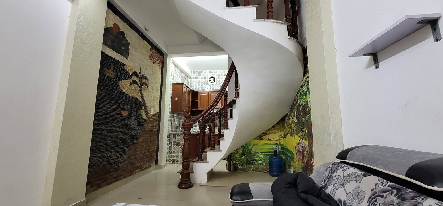 Nhà chính chủ 430 Trần Nguyên Hãn 30m² giá 1 tỷ - Phù hợp cho gia đình nhỏ!