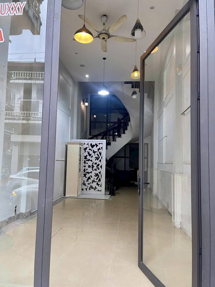 Nhà 3 tầng đường Minh Hà, phường Hà Tu, Hạ Long 49m² - Vừa ở vừa kinh doanh!