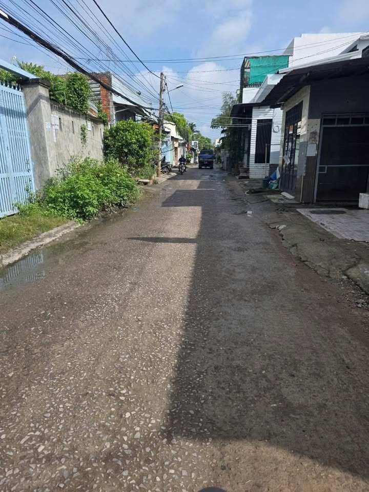 Dãy trọ 6 phòng hẻm 483, đường 30/4, 114m² giá 3.7 tỷ - Thu nhập 9 triệu/tháng ổn định!