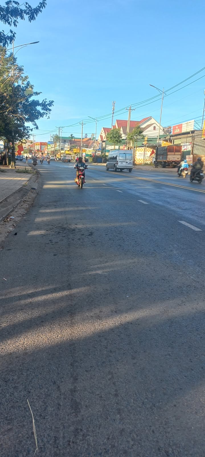 Nhà mặt tiền Quốc lộ 20, Hiệp Thạnh 600m² giá 12.6 tỷ - Kinh doanh sầm uất!