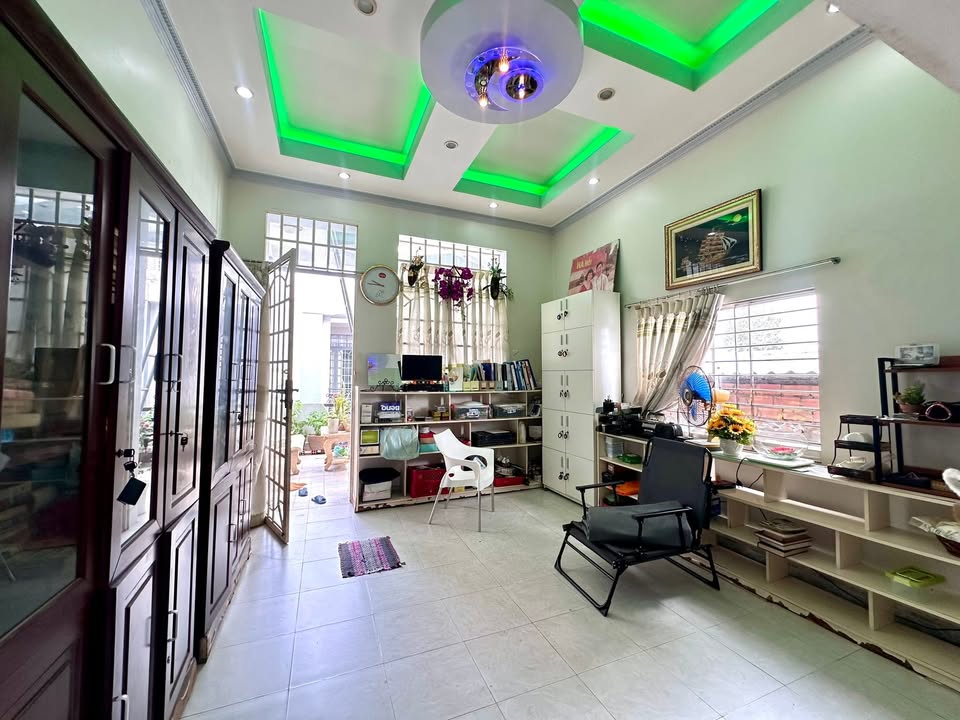 Nhà 2 Lầu Phường 5, TP. Mỹ Tho 70m² giá 4.25 tỷ - Vị trí trung tâm an ninh!