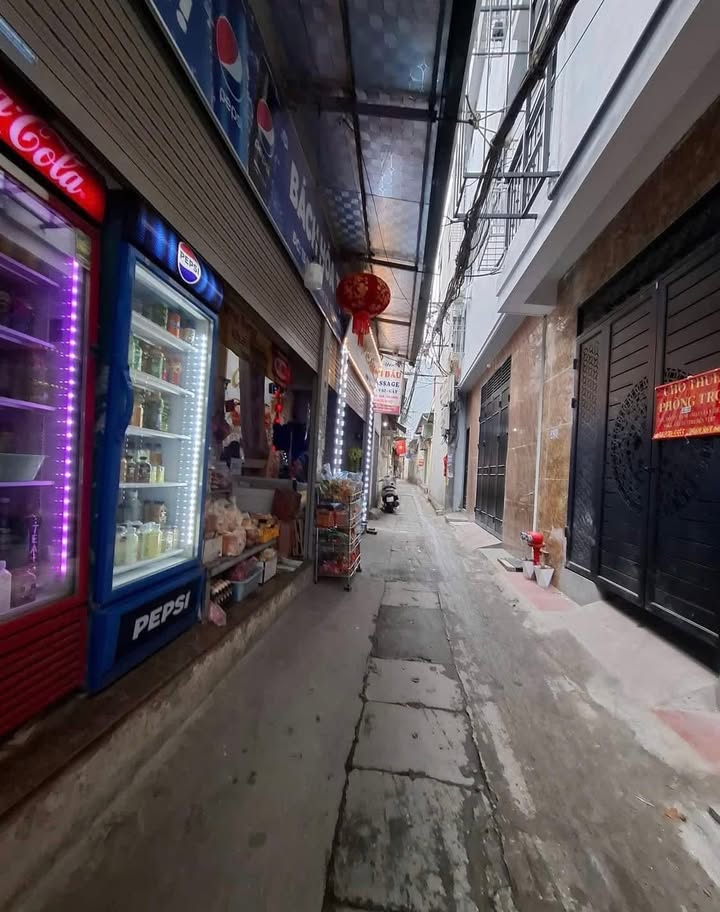 Nhà 7 tầng Ngã Tư Sở 50m² giá 10.8 tỷ - Dòng tiền số 1 không thể bỏ lỡ!