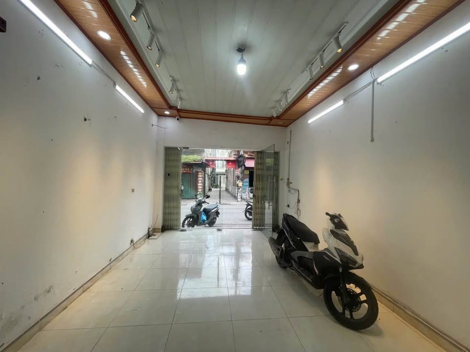 Cho thuê mặt tiền tầng 1 đường Thiên Lôi 30m² chỉ 5 triệu - Kinh doanh thuận lợi!