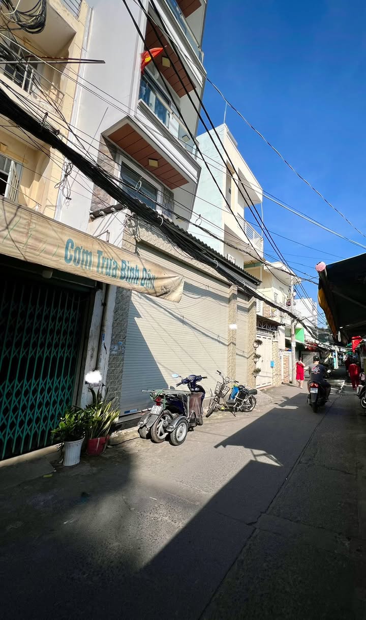 Mặt tiền kinh doanh hẻm xe hơi Phú Thuận Q7 130m² chỉ 9 tỷ - Đầu tư sinh lời ngay!