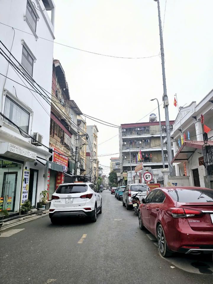 Nhà 6 tầng Trâu Quỳ Gia Lâm 110m² giá 17 tỷ - Đầu tư sinh lời hấp dẫn!