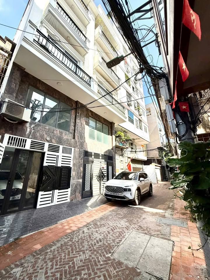 Nhà riêng Đông Ngạc 42m² giá thỏa thuận - Lô góc ô tô vào tận nhà!