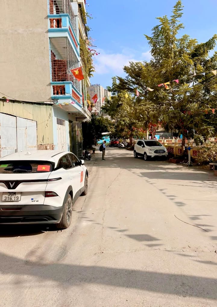 Nhà riêng Kim Chung, Hoài Đức 35m² giá 7 tỷ - Ô tô vào tận nhà, full nội thất!