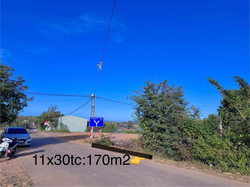 Đất mặt tiền tỉnh lộ 671, Chư Hreng, Kon Tum - Diện tích 330m² giá 899 triệu - Đầu tư lý tưởng!