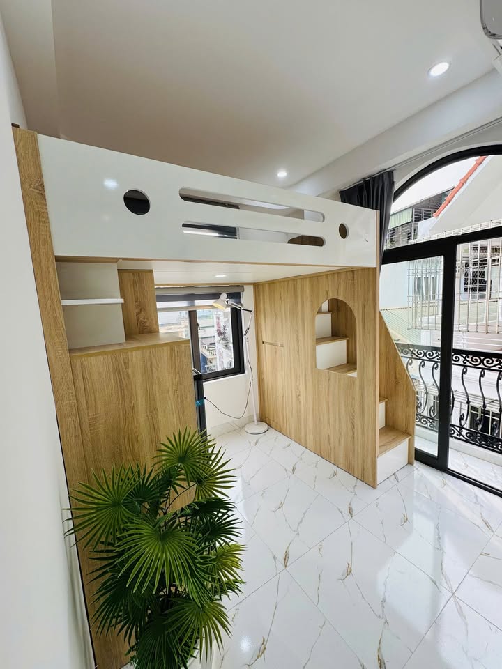 Nhà riêng cho thuê tại Hoàng Mai, Hà Nội - Full nội thất, cách ô tô 10m!