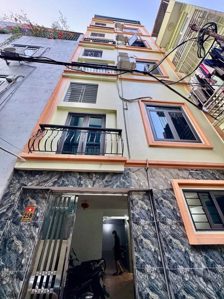 Nhà bán Cổ Nhuế 2, Bắc Từ Liêm 68m² giá 13.8 tỷ - Dòng tiền ổn định