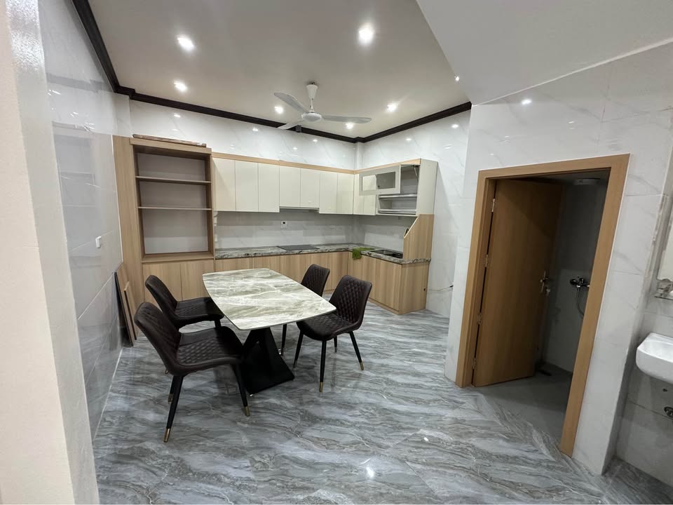 Nhà 3 tầng đường 7 Đông Thành 45.4m² giá 3 tỷ - Thiết kế hiện đại, sẵn sàng ở ngay!