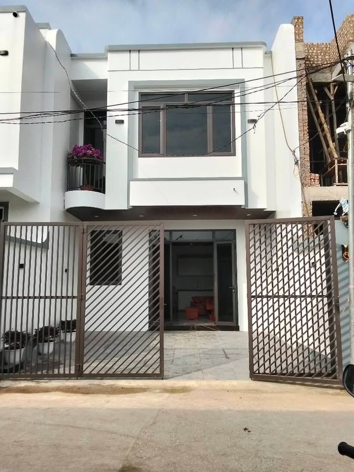 Nhà 2 tầng Hương Sơn, 80m² giá 2.2 tỷ - Gần trường học và chợ