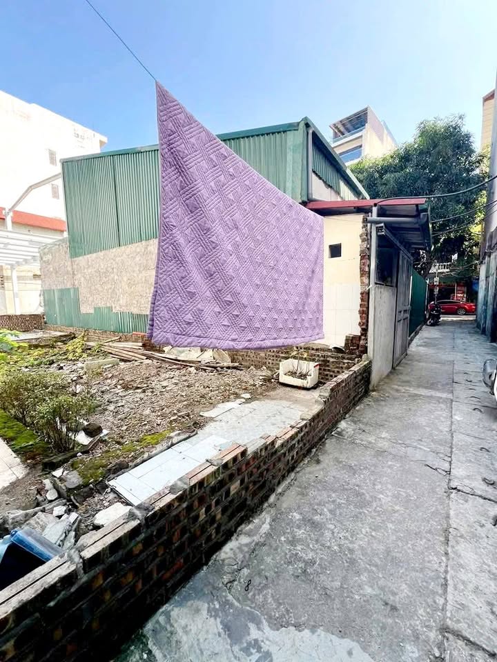 Bán lô đất đẹp phố Xuân La, Tây Hồ 52m² giá 15.5 tỷ - Vị trí đắc địa, sổ đỏ chính chủ!