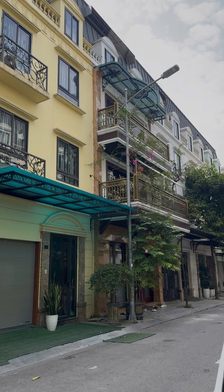 Nhà phố Liền kề KĐT LACASTA, Hà Đông 73m² giá thỏa thuận - Kinh doanh đỉnh cao!