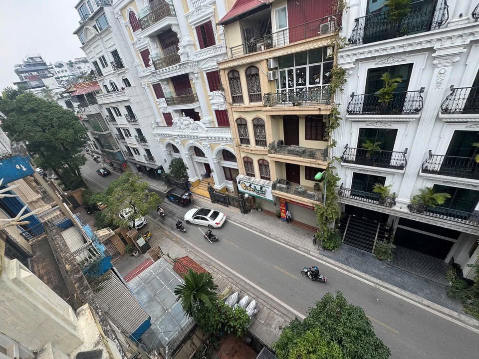 Mặt bằng kinh doanh Phương Mai Đống Đa 75m² giá 15 triệu - Đặc biệt, sạch sẽ, phù hợp văn phòng!