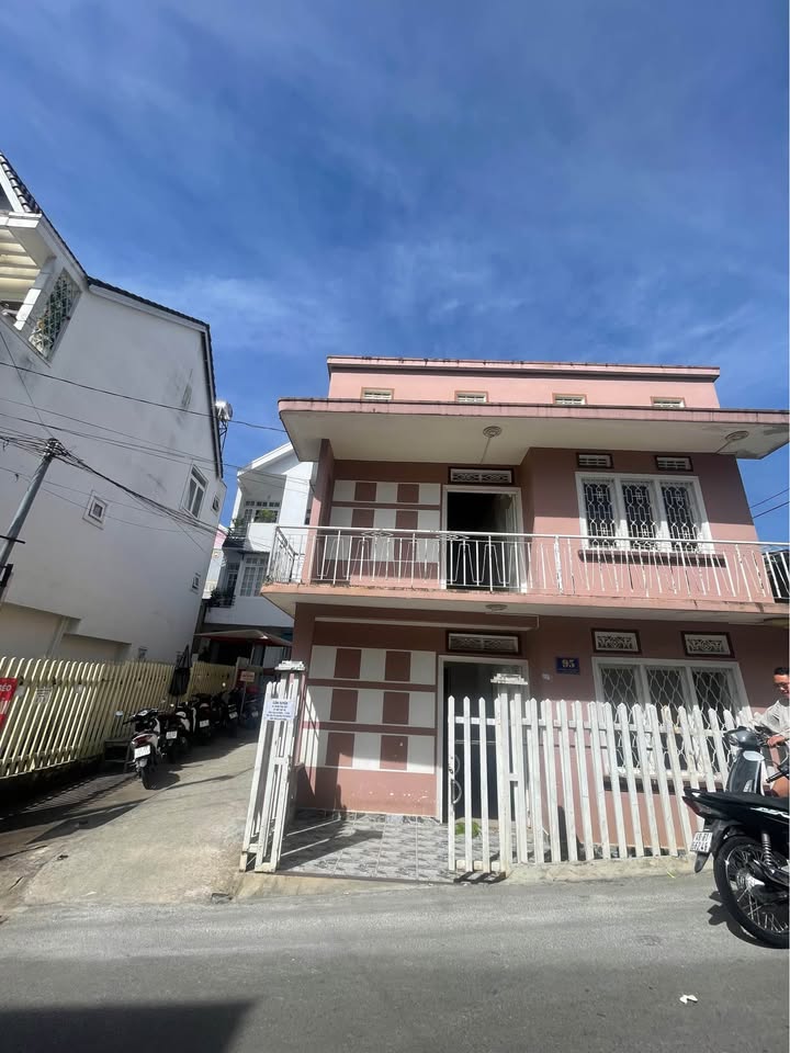 Nhà nguyên căn mặt tiền Nguyễn Thị Nghĩa, Đà Lạt 4PN giá 12.5 triệu - Kinh doanh lý tưởng!