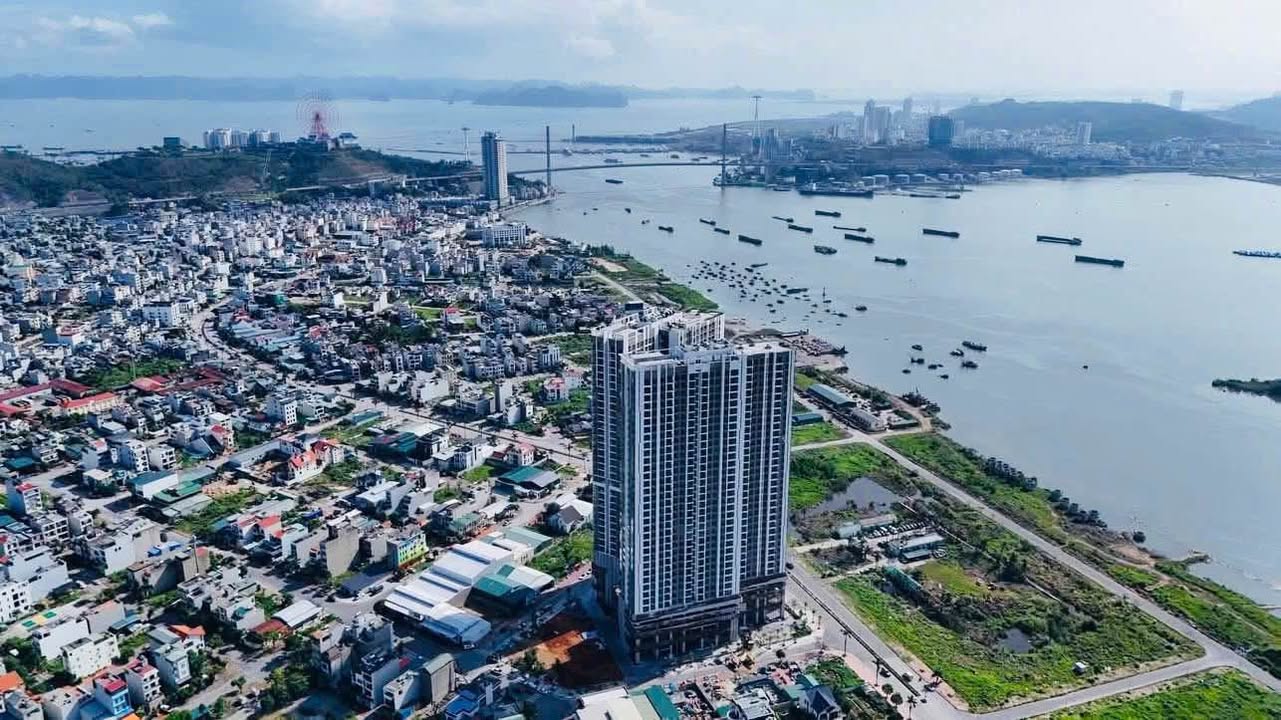 Căn hộ chung cư The Ruby Hạ Long 74m² giá 2.2 tỷ - Căn góc thoáng mát!