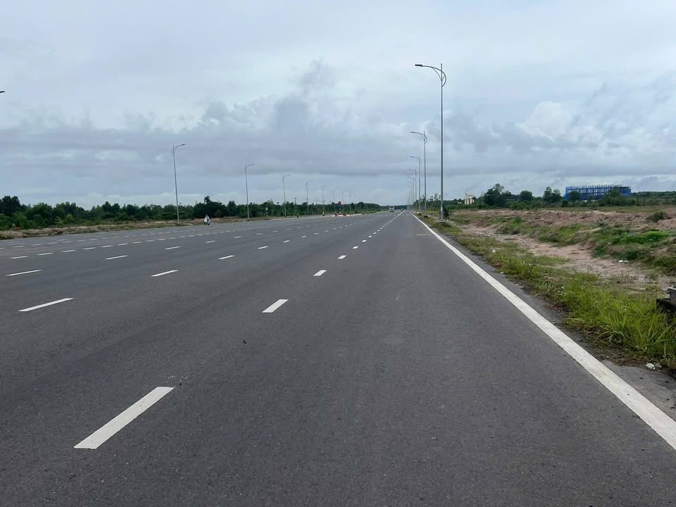 Đất mặt tiền Nguyễn Ái Quốc, xã Long Tân 3.8ha giá 120 tỷ - Cơ hội đầu tư sinh lời!