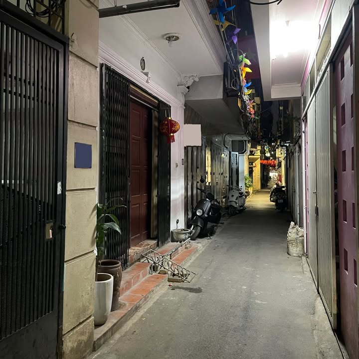 Nhà 5 tầng Tứ Liên Tây Hồ 41m² giá 10.99 tỷ - Vừa ở vừa kinh doanh!