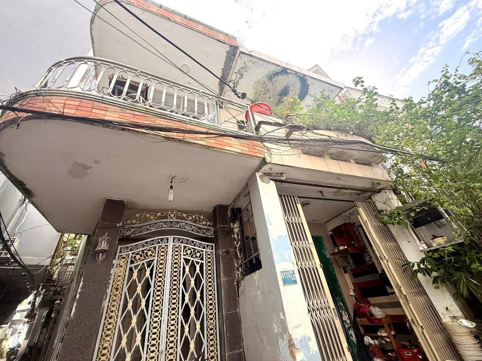 Nhà 2 Tầng Lô Góc Đà Nẵng 68m² giá 5.48 tỷ - Ô tô vào tận nơi!