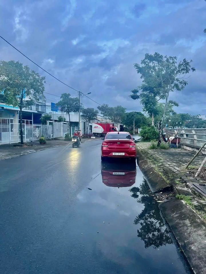 Nhà Bán Đường Trương Phùng Xuân, Cà Mau 135m² - Mặt Tiền Đường Lớn, Giá Tốt!