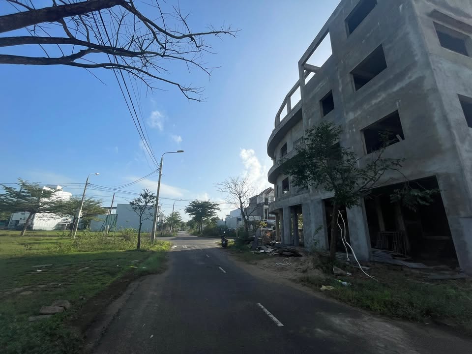 Đất mặt tiền Thế Lữ, Điện Ngọc 90m² giá 2.8 tỷ - Cơ hội đầu tư hấp dẫn!