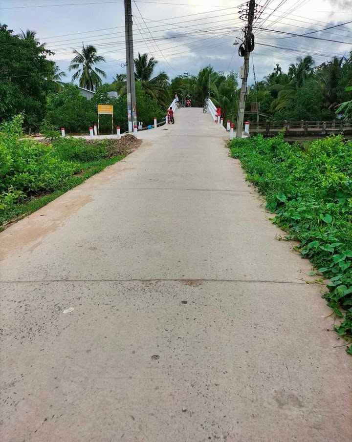 Đất ruộng 10 công tại xã Phú Tân, Châu Thành, Sóc Trăng - Giá chỉ từ 1xx triệu, thương lượng ngay!