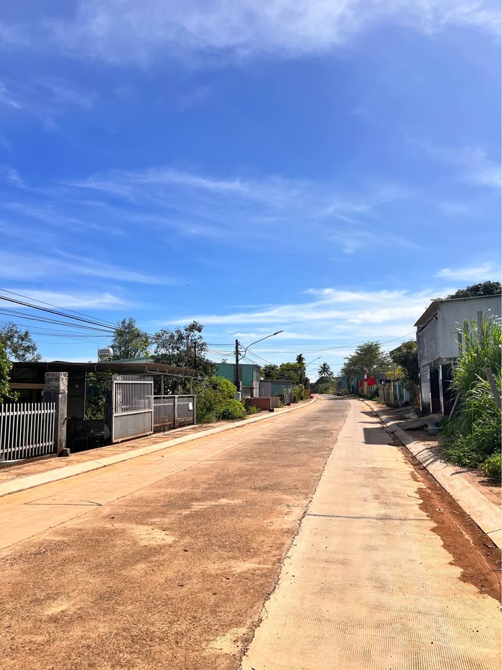 Đất mặt đường Văn Cao, Trà Đa, 510m² giá 1.7 tỷ - Đường thông ô tô tránh nhau!